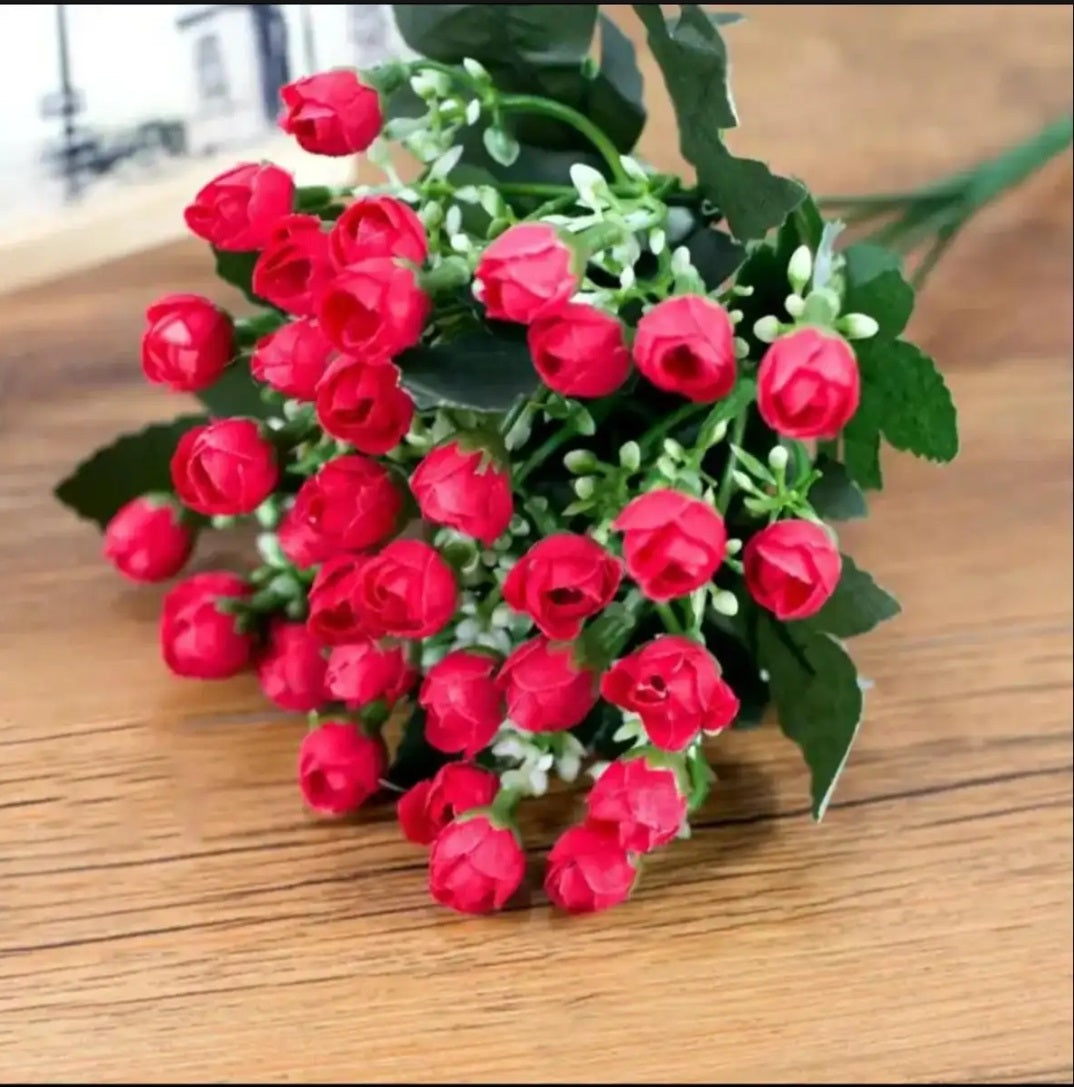 Red Rosebud Flower Bunch