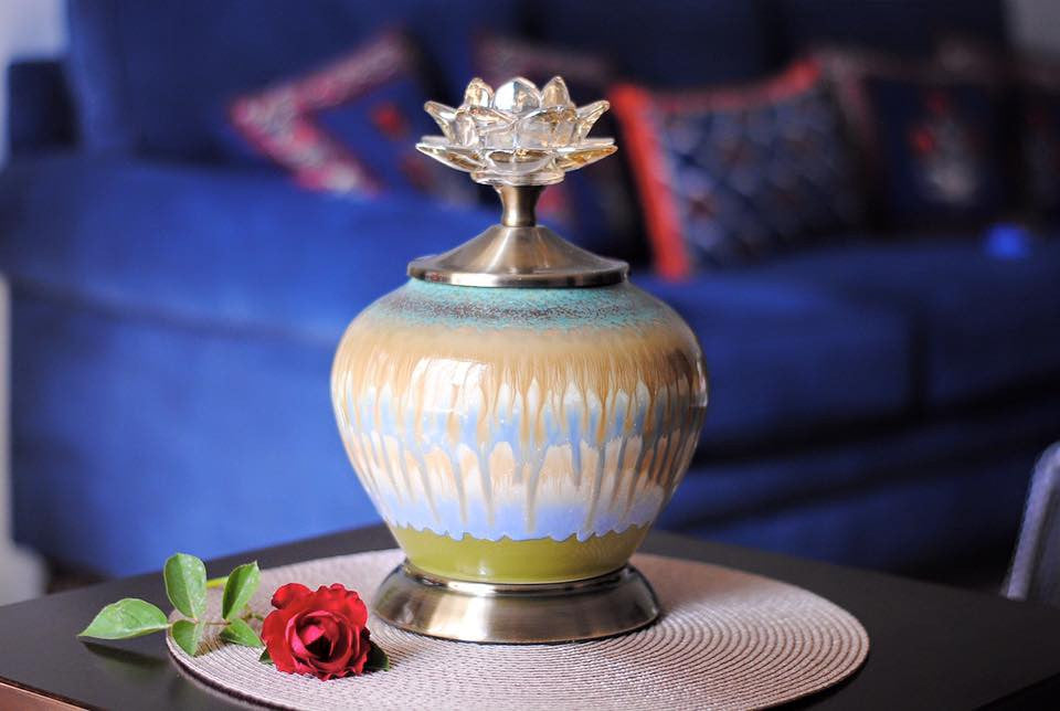 Victoria Table Decor